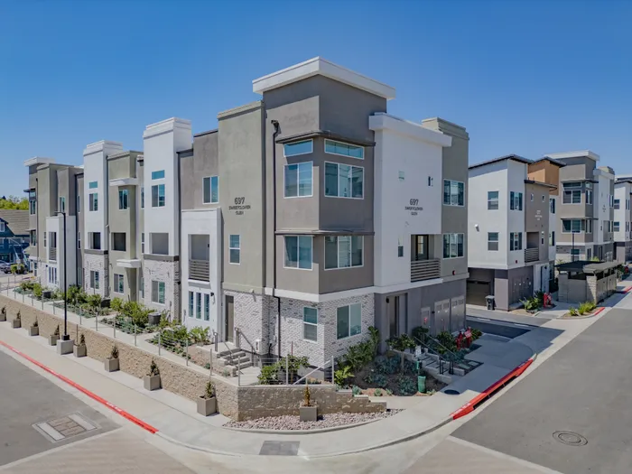 exterior of Marlowe Palomar Heights