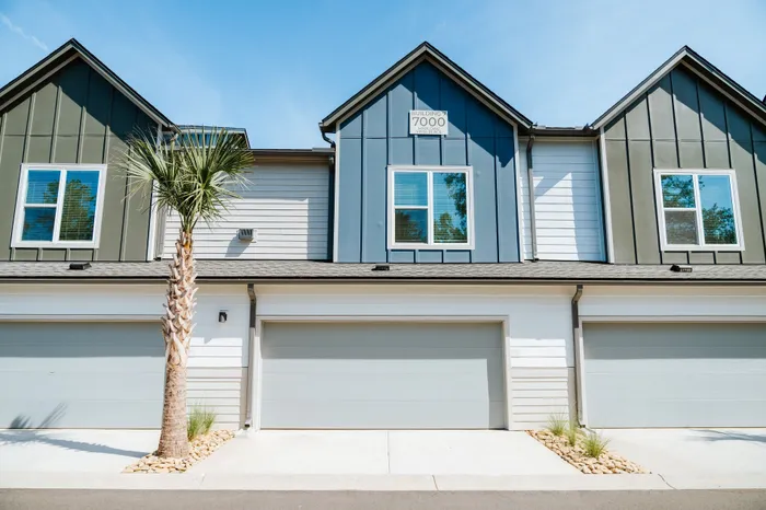Townhomes with attached garages at Marlowe Summerville