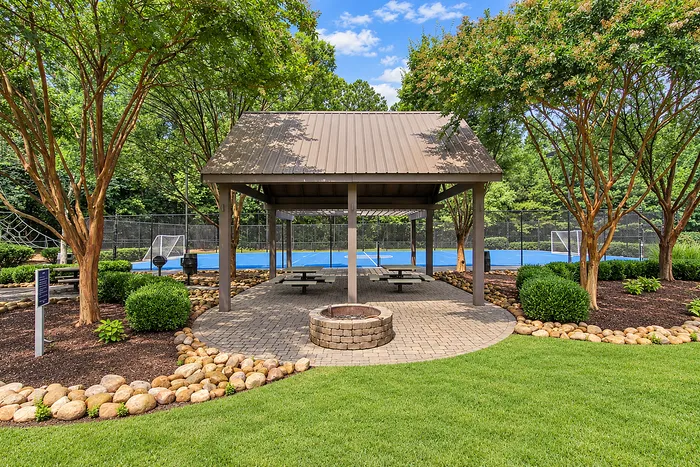 Avana Portico - Pavilion and Sports Court
