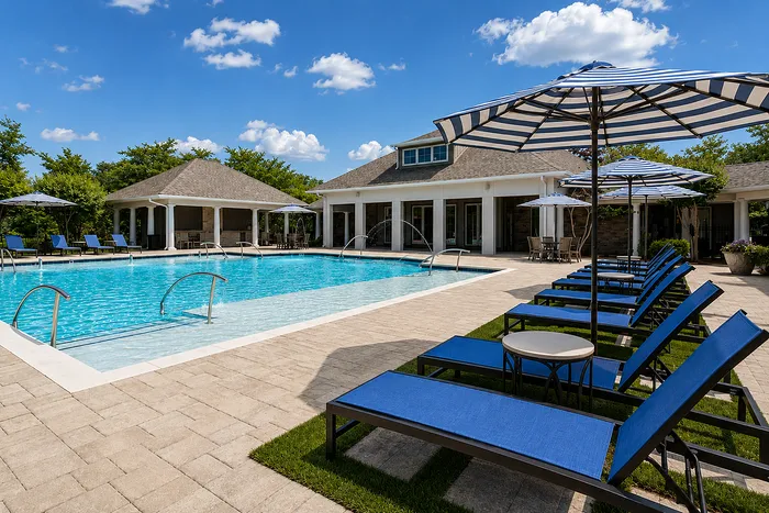 Avana Portico - Outdoor Pool