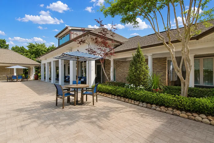 Avana Portico - Outdoor Patio Area