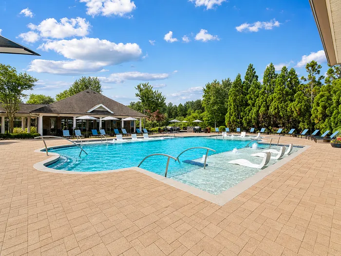 Avana Portico - Pool Area