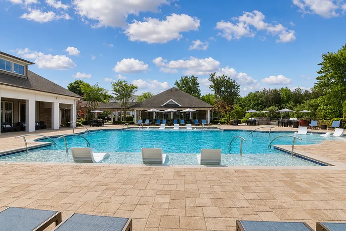 Avana Portico - Outdoor Pool