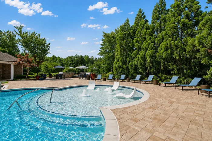 Avana Portico - Outdoor Pool