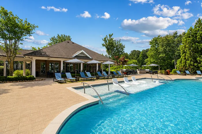 Avana Portico - Outdoor Pool