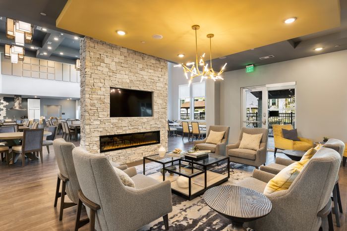 Leasing Lounge