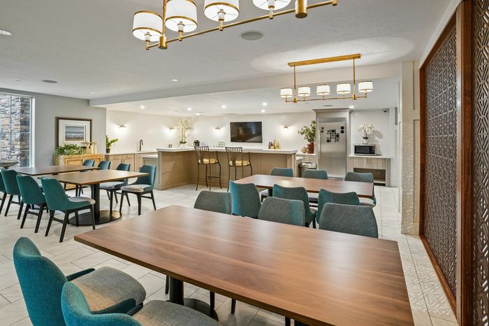 Resident Dining