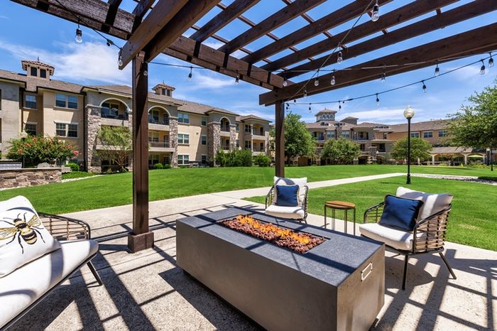 Outdoor Lounge