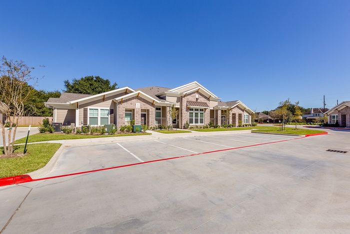 Outside view of apartments and grounds