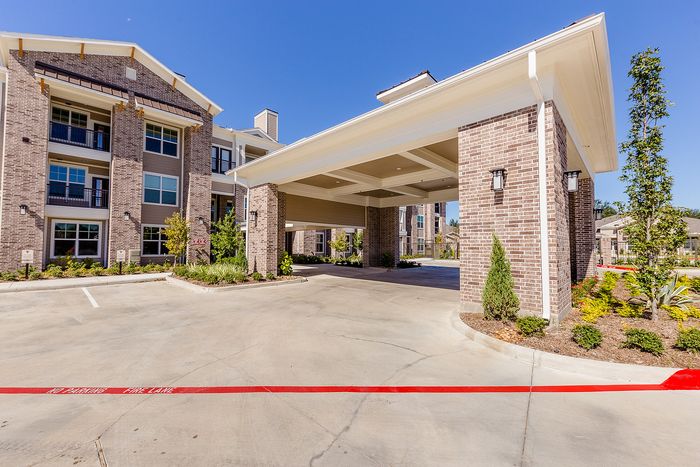 Exterior view of apartment and grounds