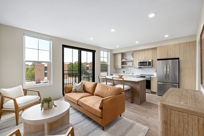 The Fieldston of Fairway - Model Home Living 2