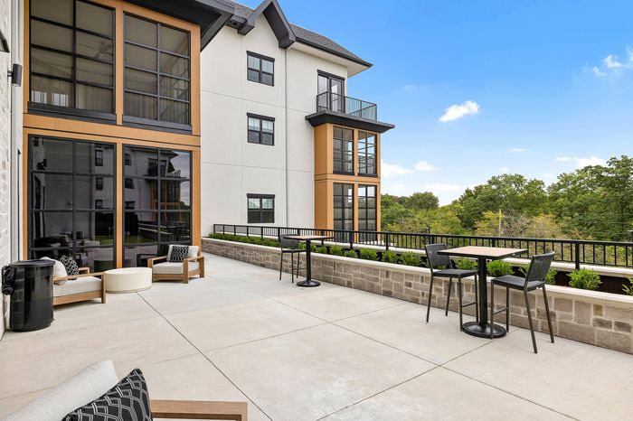 The Fieldston of Fairway - Outdoor Lounge
