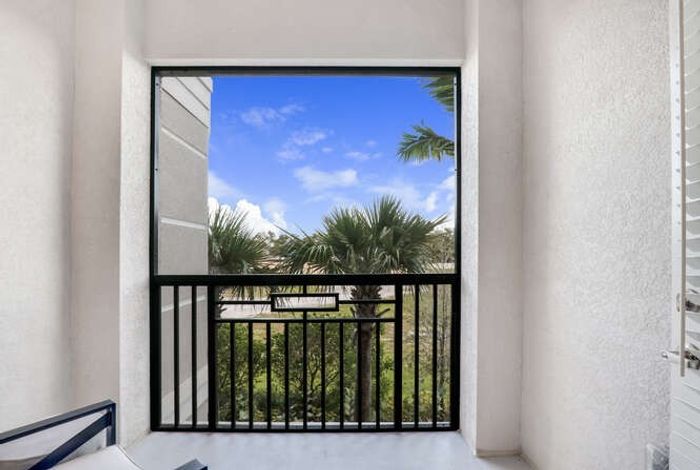 Lanai  | Arcadia Gardens | Plano, FL  Apartments for Rent