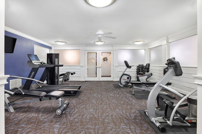 24/7 Fitness Center