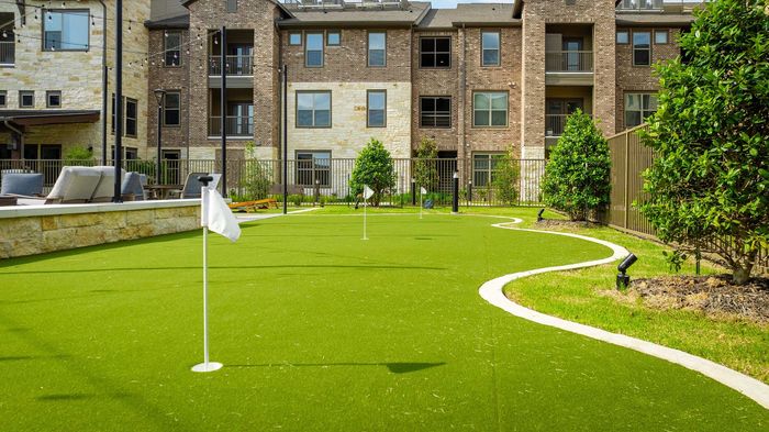 Outdoor Putting Green