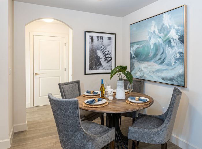 Dinning Table