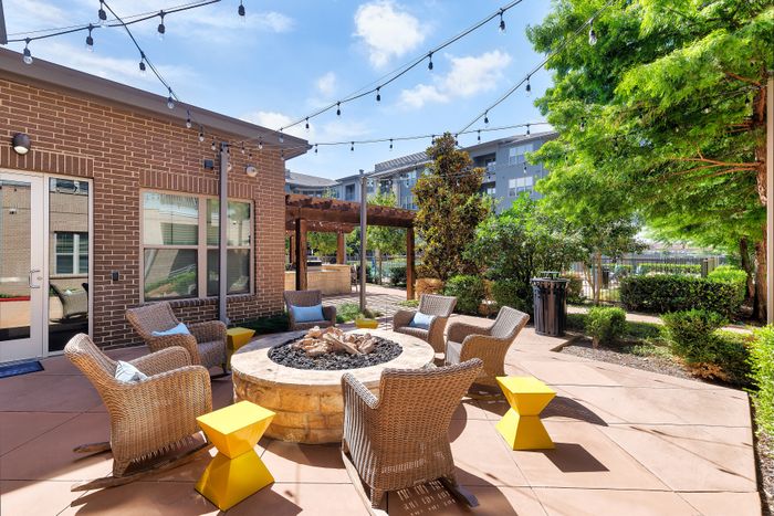 Outdoor Fire Pit and Seating Area