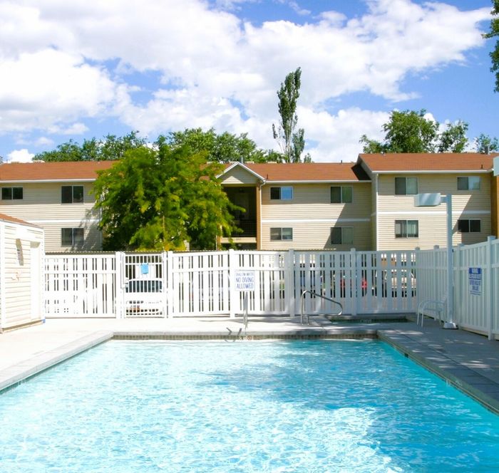 Arcadia Green Swimming Pool