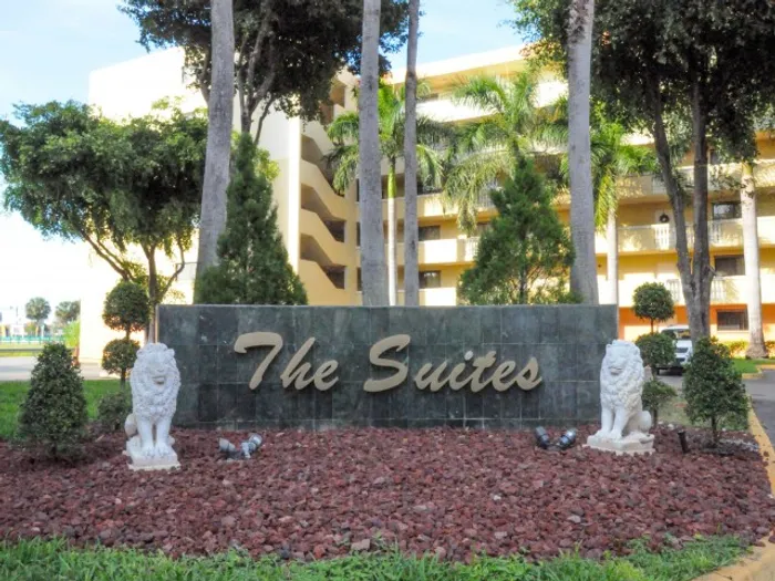 Fontainebleau Milton Apartments, exterior, property sign