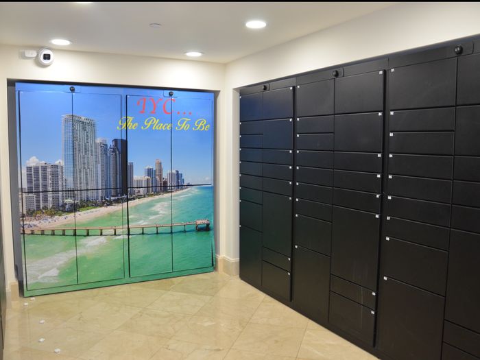 Intracoastal Yacht Club, interior, Luxer One Package Room