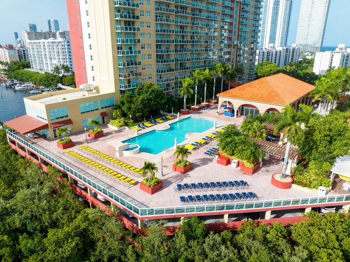 Intracoastal Yacht Club
