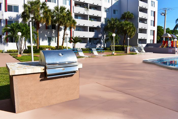 Outdoor BBQ and Picnic Area