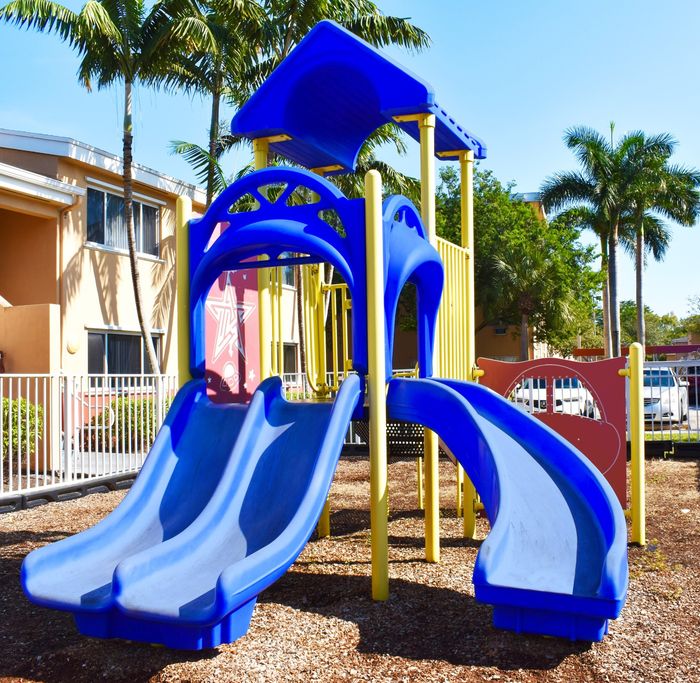 Sunshine Lakes Exterior | Playground