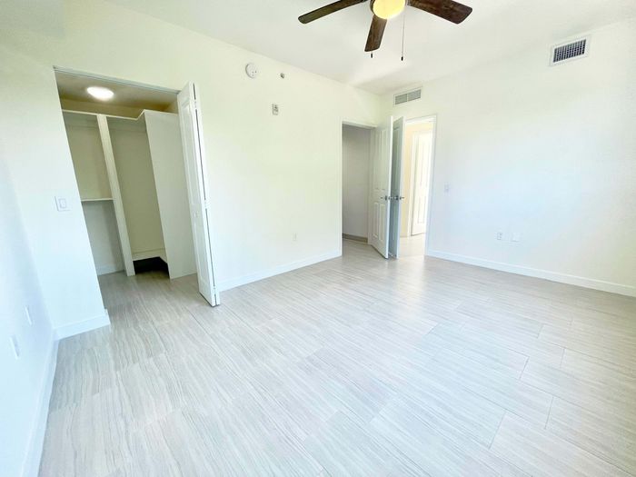 Miami Bay Waterfront Midtown Residences, interior, spacious living room and kitchen