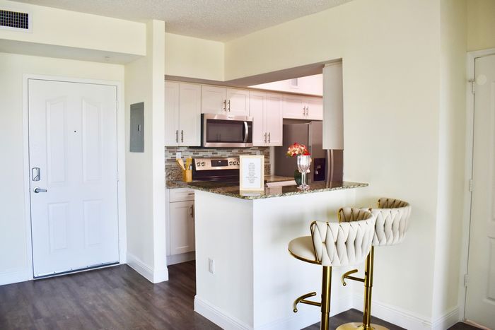 Cozy Breakfast Bar