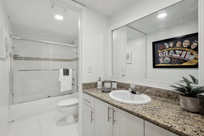 Spacious, elegant Bathrooms