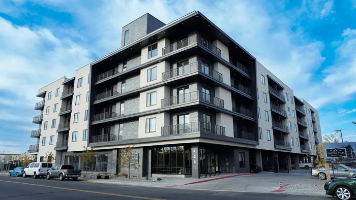 oxford vista building exterior