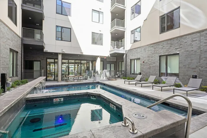 Hot Tub & Pool