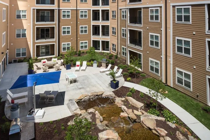 Apartment Community | Vanguard Heights