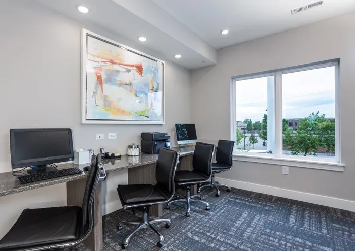 Resident Business Center | Vanguard Heights