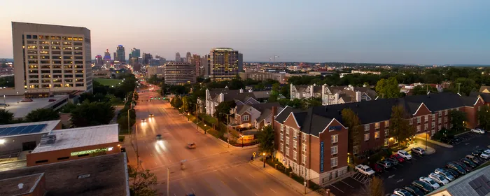 Downtown Skyline | Union Hill on Main | Kansas City, MO Apartments