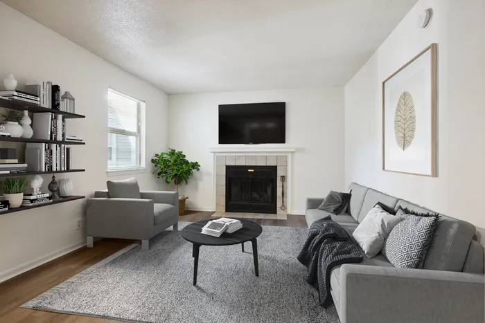 Bright Living Room | Union Hill on Main | Kansas City, MO Apartments