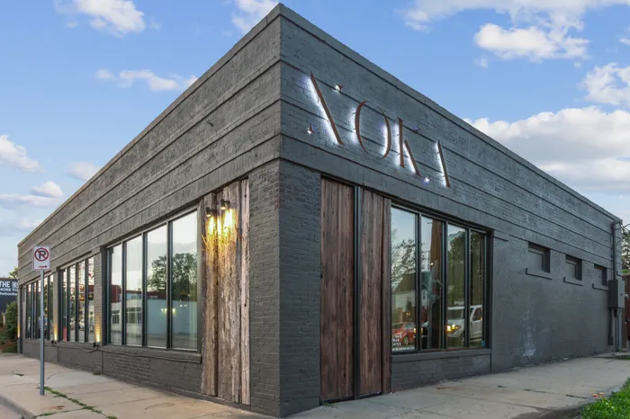 NOKA Restaurant | Luxe at Union Hill | Kansas City, MO Apartments
