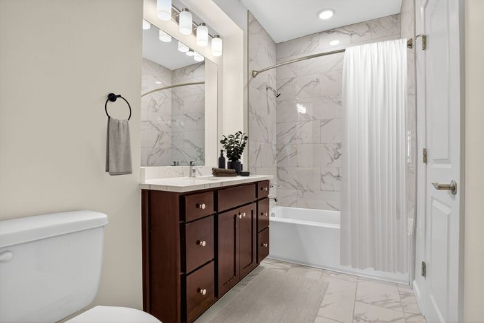 Sleek Finishes | Luxe at Union Hill | Kansas City, MO Apartments