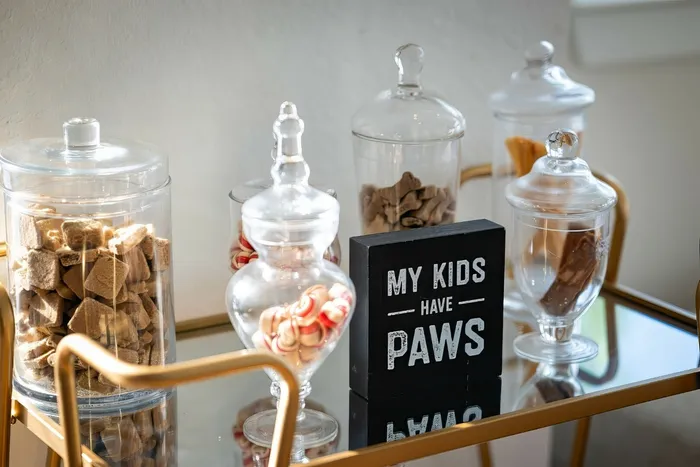 Doggie Bar