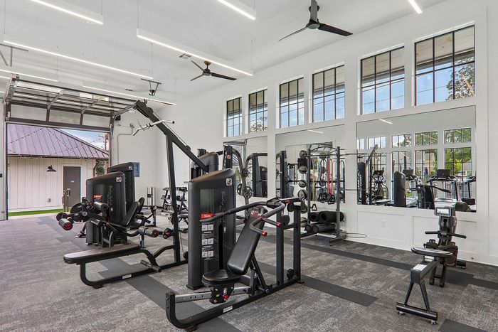 LEO Jamestown- Single Family Rental Homes - Modern Gym