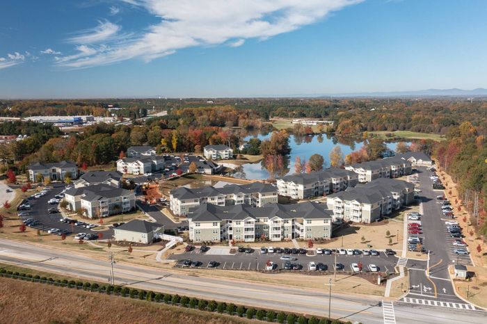 Valley Falls | Spartanburg Apartments