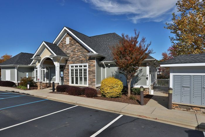 Lobby at Valley Falls | Spartanburg, South Carolina Apartments