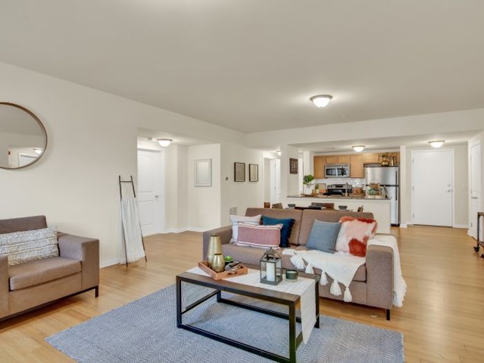 Spacious Living Room | Apartments in Newark, DE | Rittenhouse Station