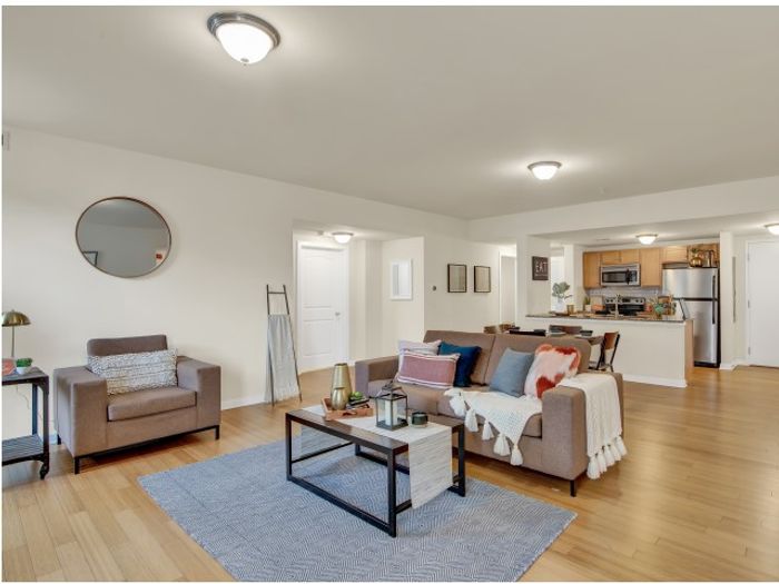 Spacious Living Room | Apartments in Newark, DE | Rittenhouse Station