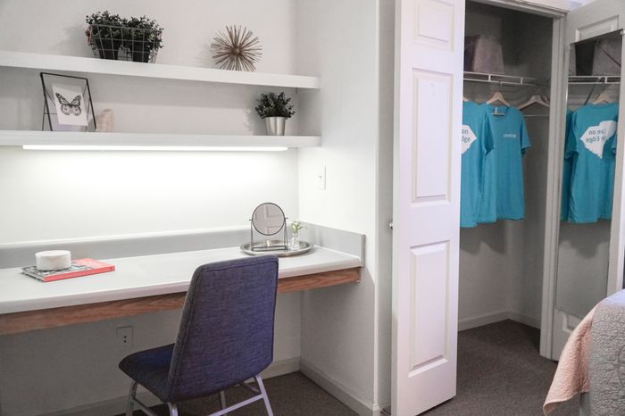In-apartment Study Desk  | Apartments Clemson, SC | Clemson Edge
