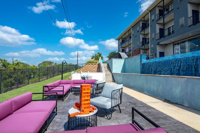 Patio Area with Seating | The Bluff at Waterwoks Landing | Tuscaloosa, AL Student Apartments