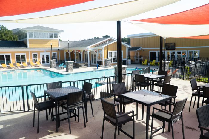 Poolside Dining Area |  Apartments in Clemson, SC | Clemson Edge