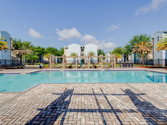 Resort Style Pool with Sun Deck  | Hawks Landing | Apartments in Tampa, FL