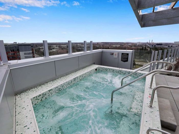 Rooftop Spa | The Abbot | MSU Student Apartments