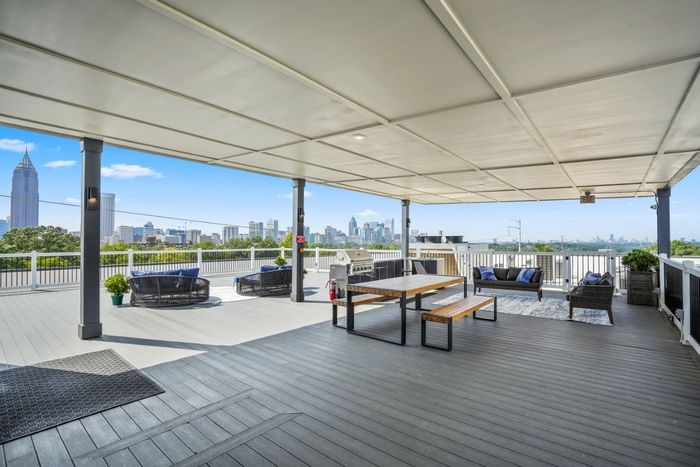 555 Boulevard
